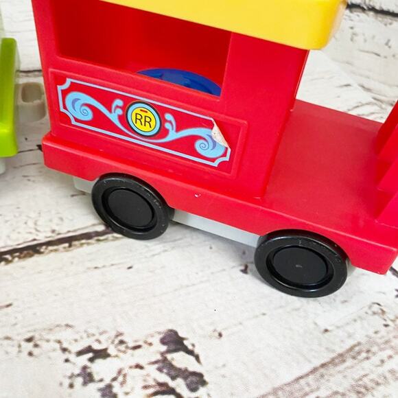 FISHER PRICE Little People Train - Picture 10 of 12